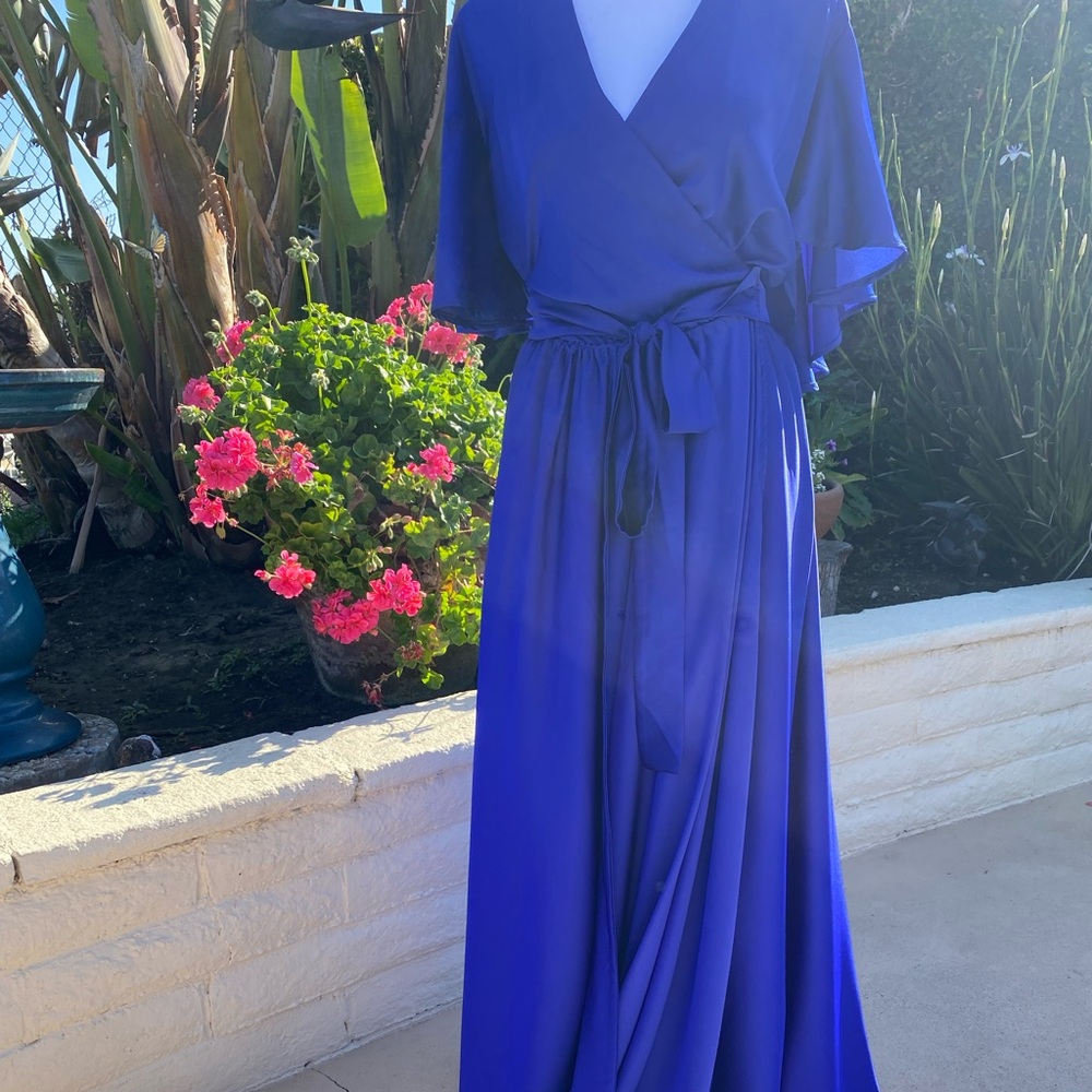 Elegant Blue Maxi Dress